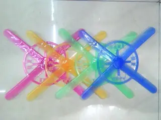 Светящийся бумеранг для детей