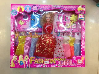 Кукла Barbie с аксессуарами и одеждой, в коробке с окошком
