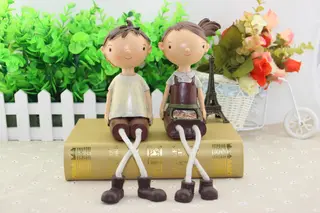 Декоративная фигурка из смолы «Влюблённая парочка»