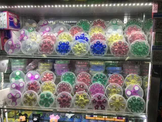 Top Toys, Spinning Plastic