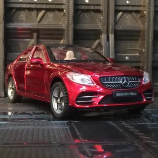 Металлическая модель Mercedes C260L, масштаб 1:24, подарок для мальчика