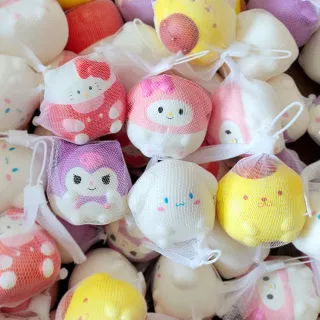 Набор антистресс-игрушек в сетке в стиле Sanrio