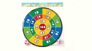 Детская игра в дартс с мишенью из ткани