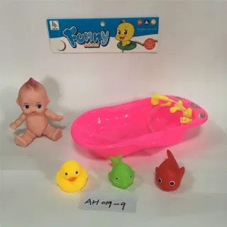 Кукла с 3 животными и большой ванной